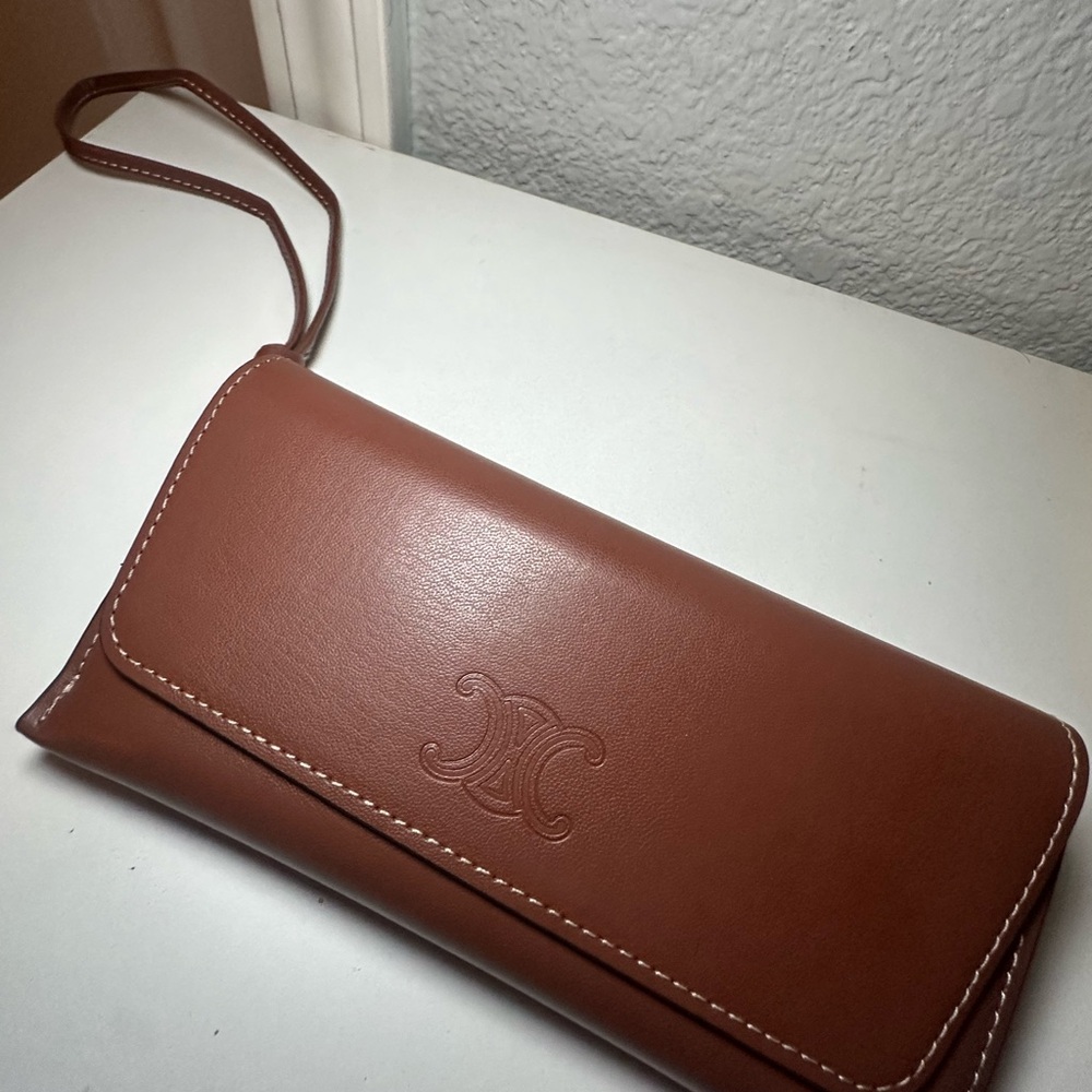 CELINE NUDE GLASSES with Brown Leather Wristlet 🤍✨